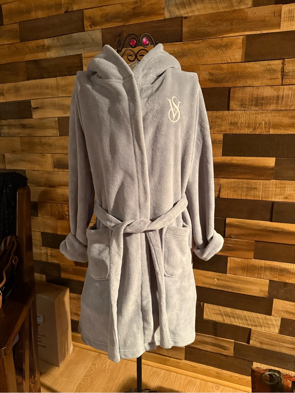 Victoria's Secret Grey Plush Hooded Monogram Robe XS